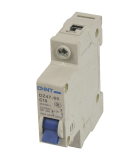 DISJONCTEUR C10